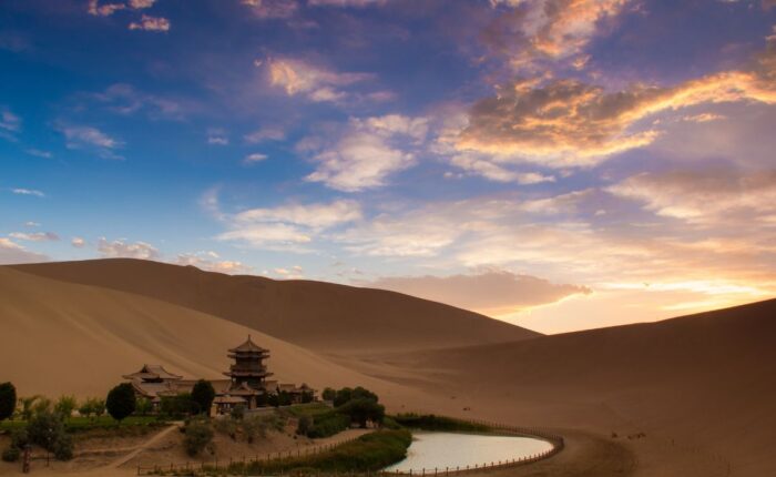 Dunhuang-cina-exploracina-via-della-seta-viadellaseta-viaggiodigruppoincina-viaggio-di-gruppo-in-cina