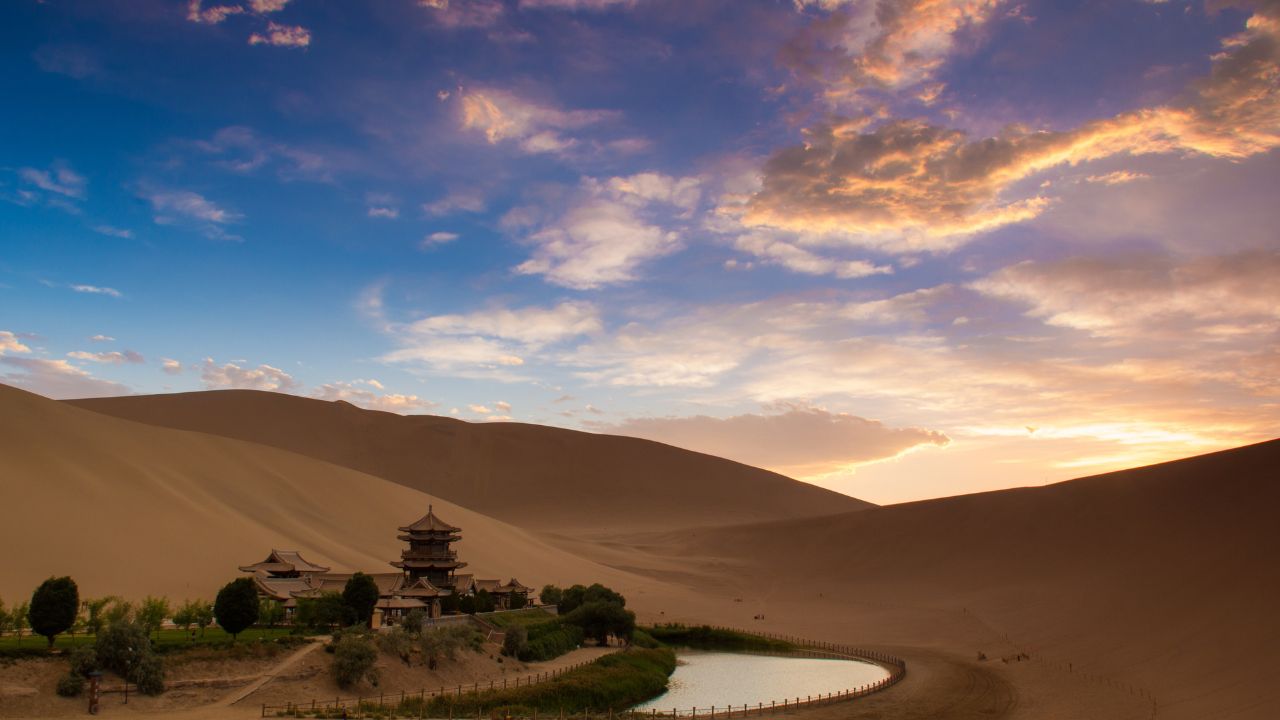 Dunhuang-cina-exploracina-via-della-seta-viadellaseta-viaggiodigruppoincina-viaggio-di-gruppo-in-cina